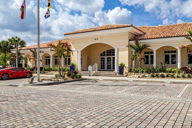17 Harbour Isle Drive W 103, Fort Pierce, FL 34949