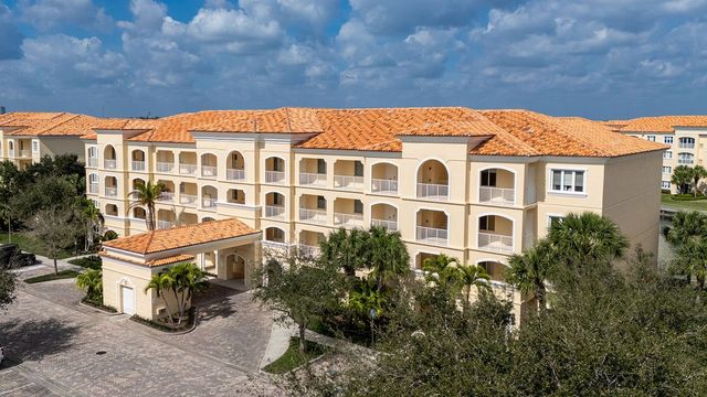 17 Harbour Isle Drive W 103, Fort Pierce, FL 34949