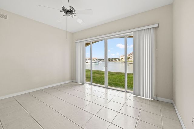 17 Harbour Isle Drive W 103, Fort Pierce, FL 34949
