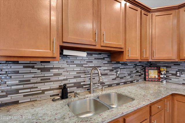 214 Pope St, Louisville, KY 40206
