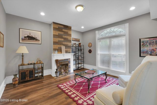 214 Pope St, Louisville, KY 40206