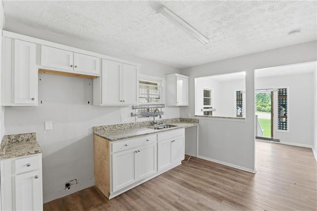 4756 Glenwood Road, Decatur, GA 30035