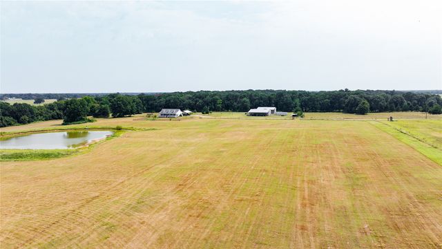 1476 CR 2130, Telephone, TX 75488