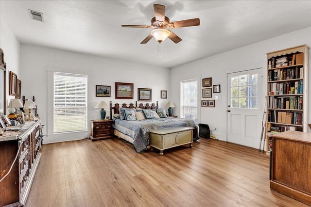 1476 CR 2130, Telephone, TX 75488