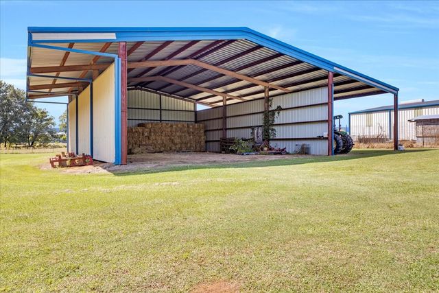 1476 CR 2130, Telephone, TX 75488