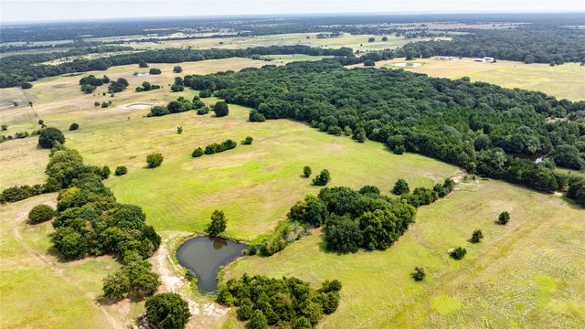 1476 CR 2130, Telephone, TX 75488