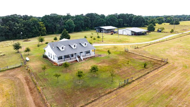 1476 CR 2130, Telephone, TX 75488