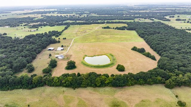 1476 CR 2130, Telephone, TX 75488