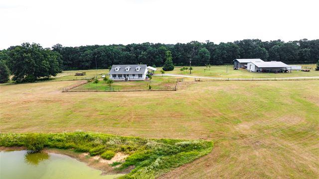 1476 CR 2130, Telephone, TX 75488