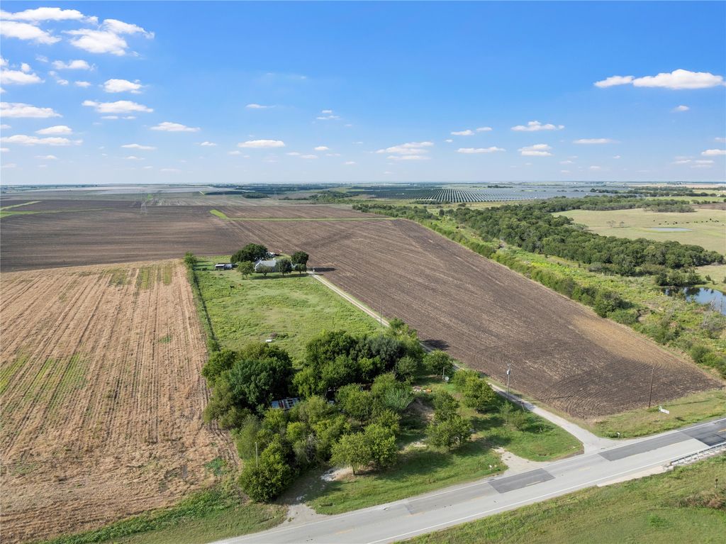 6039 COTTONWOOD Road, Abbott, TX 76621