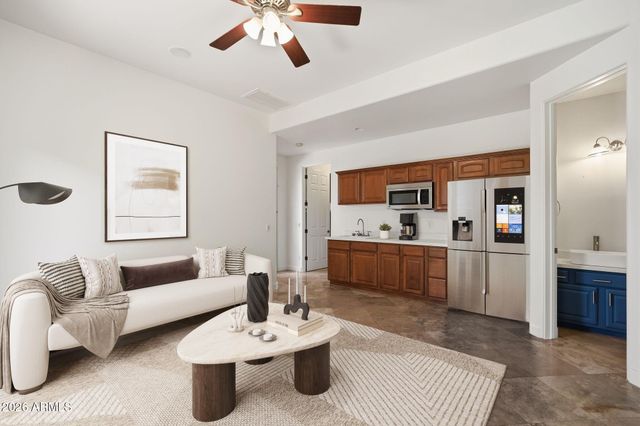 2634 N 52ND Street, Phoenix, AZ 85008