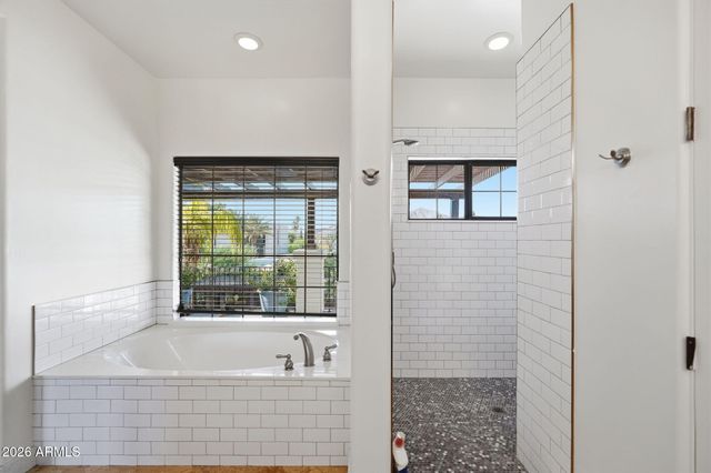 2634 N 52ND Street, Phoenix, AZ 85008