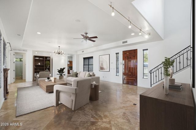 2634 N 52ND Street, Phoenix, AZ 85008