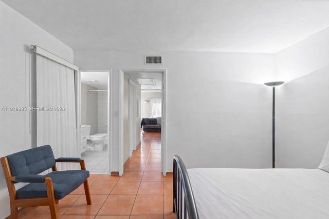 2178 W 60th St 18111, Hialeah, FL 33016