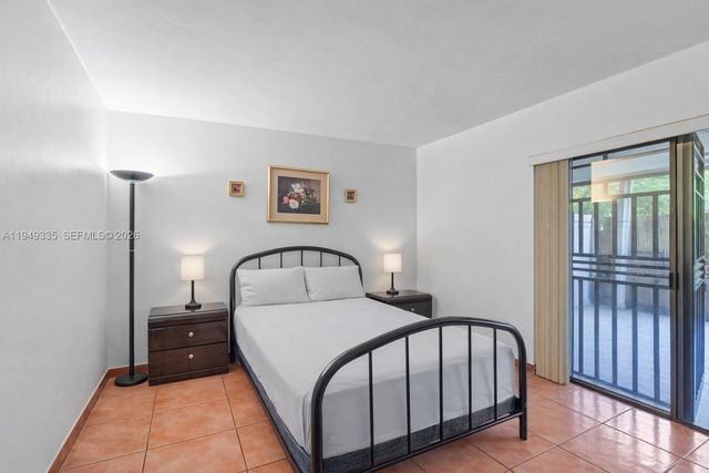 2178 W 60th St 18111, Hialeah, FL 33016