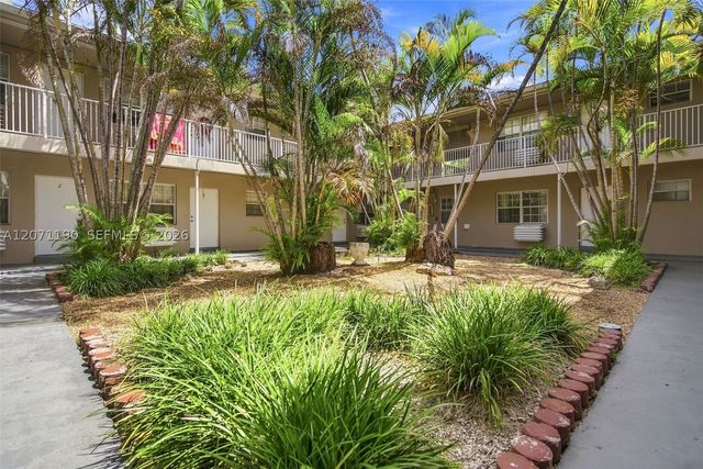 6511 Santona St C6, Coral Gables, FL 33146