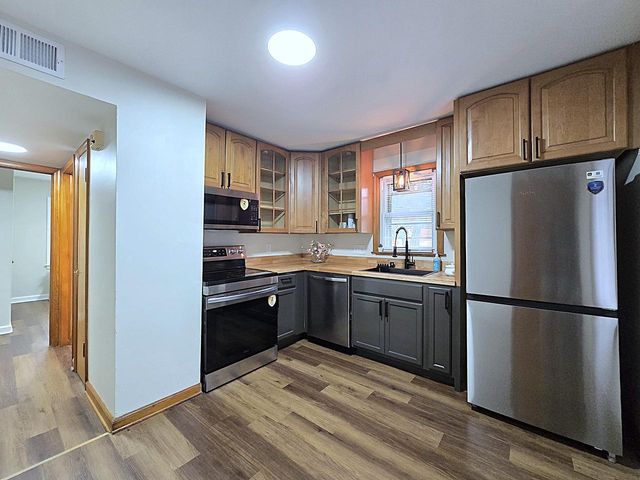 3136 N 77th STREET, Milwaukee, WI 53222