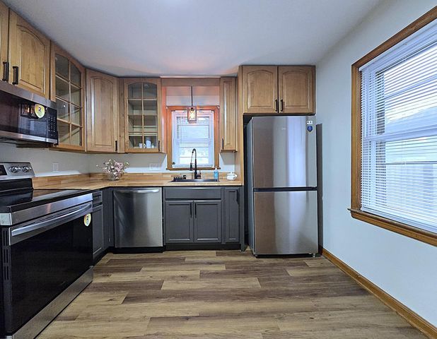 3136 N 77th STREET, Milwaukee, WI 53222