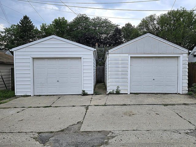 3136 N 77th STREET, Milwaukee, WI 53222