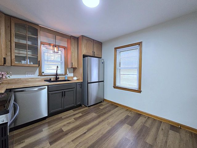3136 N 77th STREET, Milwaukee, WI 53222