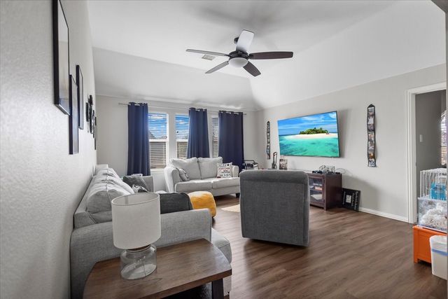 401 Boxwood Trail, Forney, TX 75126