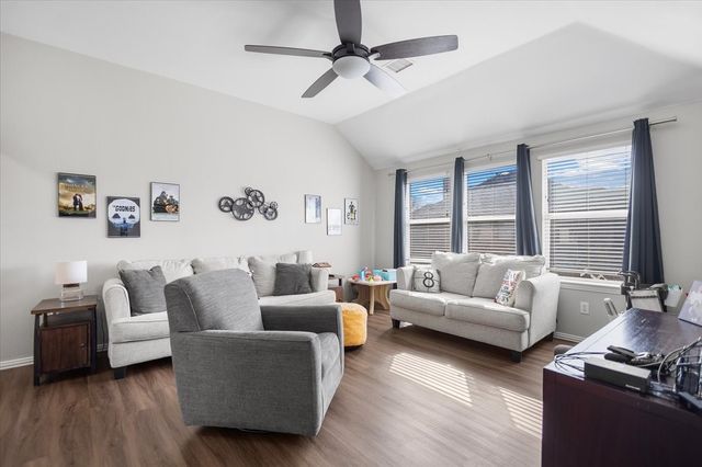 401 Boxwood Trail, Forney, TX 75126