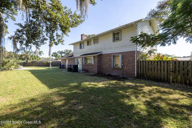 1274 Cimarron Circle NE, Palm Bay, FL 32905