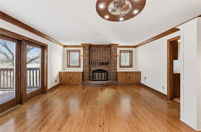 8461 Maplewood Lane, Lenexa, KS 66215