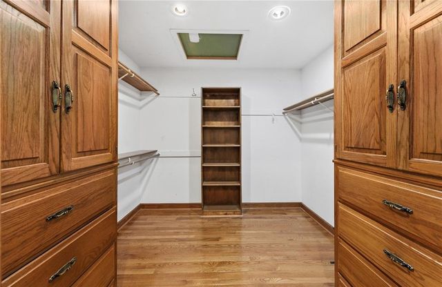 8461 Maplewood Lane, Lenexa, KS 66215