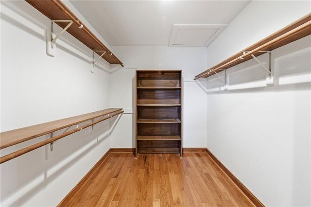 8461 Maplewood Lane, Lenexa, KS 66215