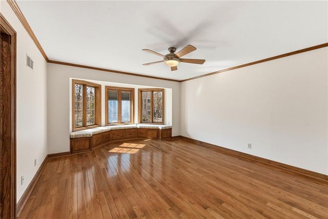 8461 Maplewood Lane, Lenexa, KS 66215