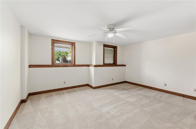 8461 Maplewood Lane, Lenexa, KS 66215