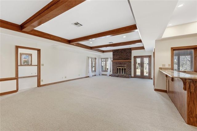 8461 Maplewood Lane, Lenexa, KS 66215