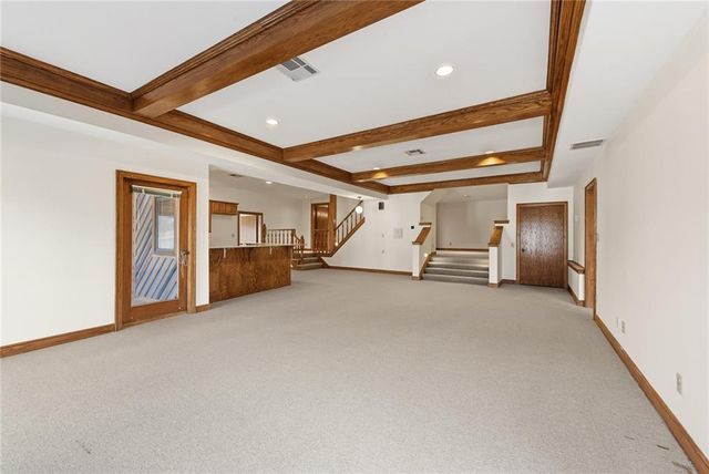 8461 Maplewood Lane, Lenexa, KS 66215