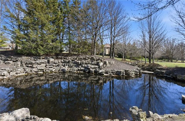 8461 Maplewood Lane, Lenexa, KS 66215