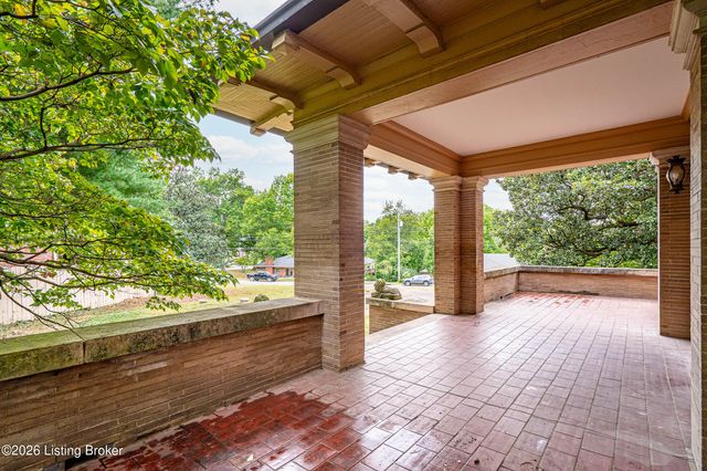 1612 Sylvan Way, Louisville, KY 40205