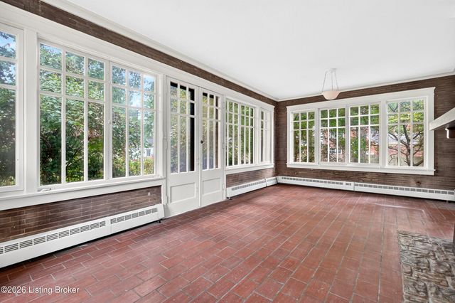 1612 Sylvan Way, Louisville, KY 40205