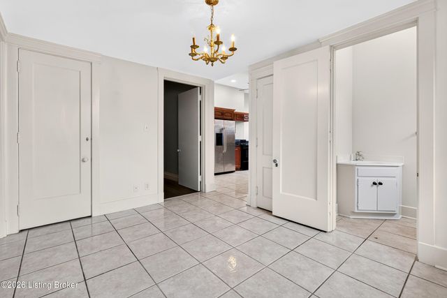 1612 Sylvan Way, Louisville, KY 40205