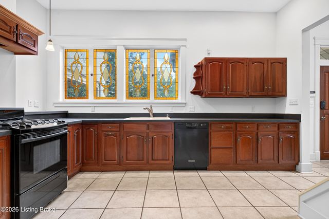 1612 Sylvan Way, Louisville, KY 40205