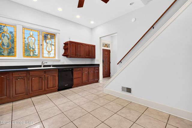 1612 Sylvan Way, Louisville, KY 40205