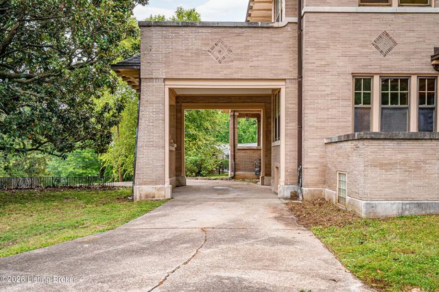 1612 Sylvan Way, Louisville, KY 40205