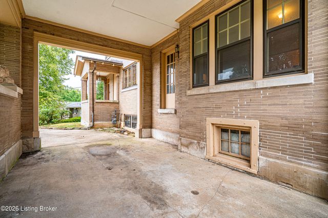 1612 Sylvan Way, Louisville, KY 40205