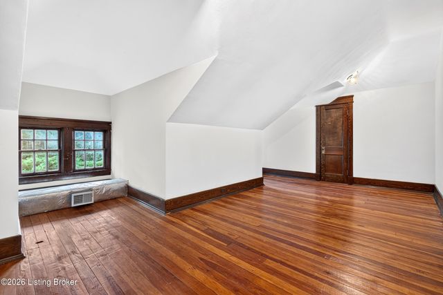 1612 Sylvan Way, Louisville, KY 40205
