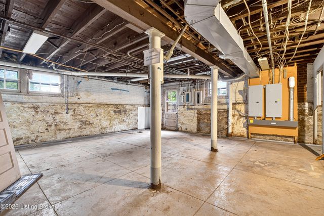 1612 Sylvan Way, Louisville, KY 40205
