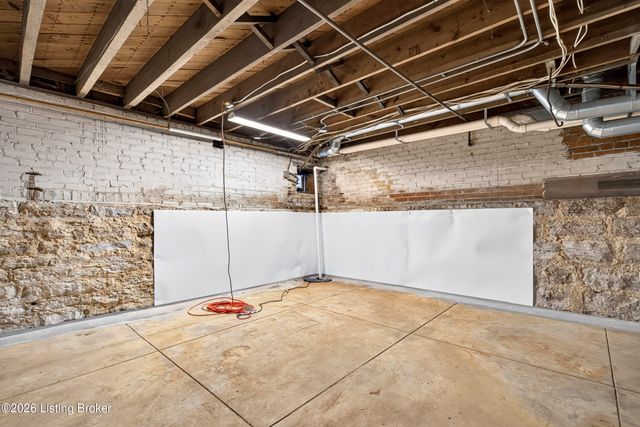 1612 Sylvan Way, Louisville, KY 40205