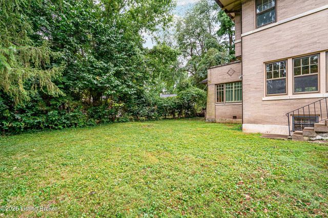1612 Sylvan Way, Louisville, KY 40205