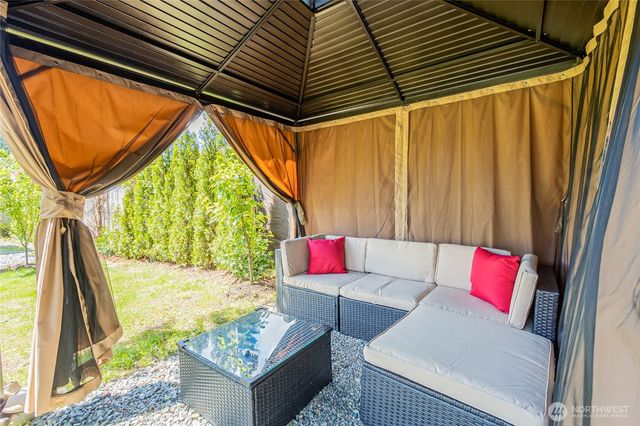 8515 166th Street Ct E, Puyallup, WA 98375