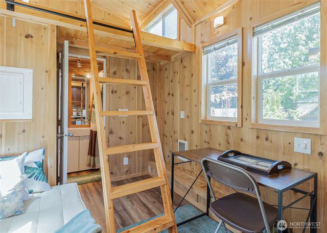 8515 166th Street Ct E, Puyallup, WA 98375