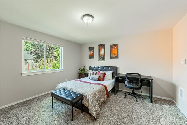 8515 166th Street Ct E, Puyallup, WA 98375