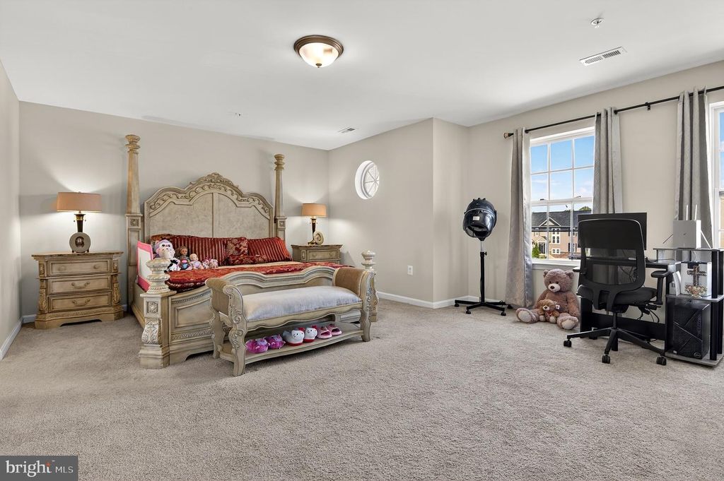 Image 17 of property listing at 23282 LINDSAY DR, Leonardtown, MD 20650